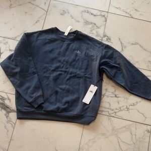 ALO Yoga Men's Charcoal Crewneck Sweater